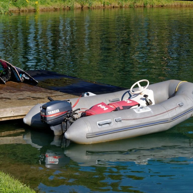 Stationary Docks vs Floating Docks