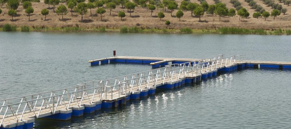 Floating Docks Are Ideal for Your Shoreline Conditions