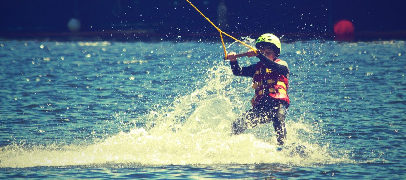 Barefoot Skiing
