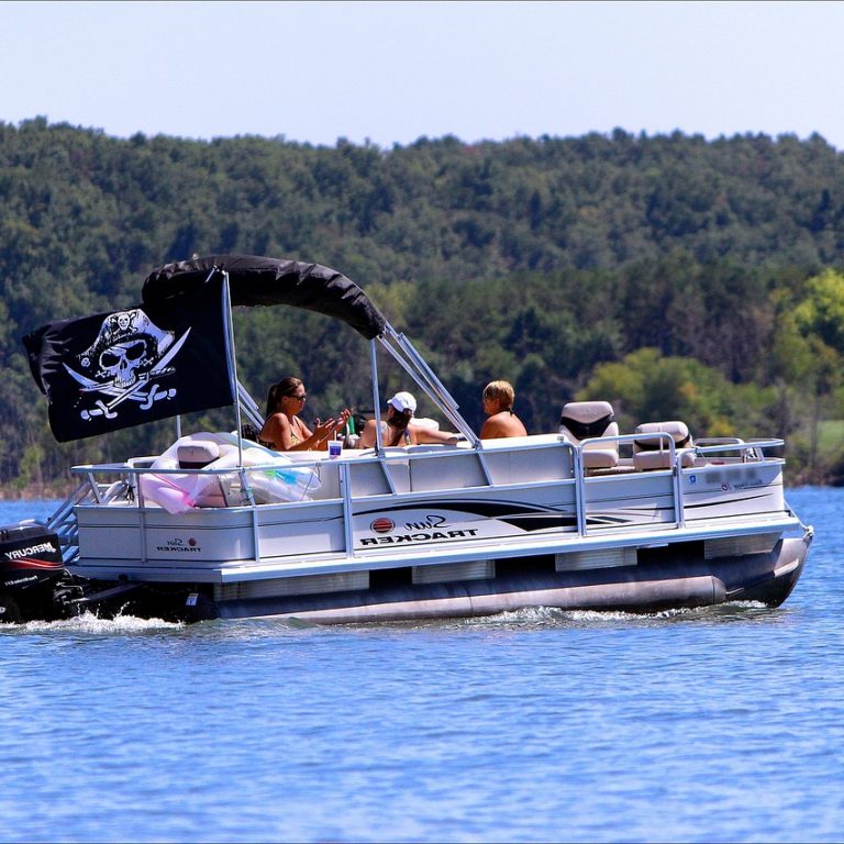 Buy A Pontoon Boat
