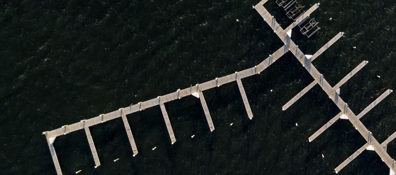 Upgrading to Zero-Maintenance Waterfront Solutions – What Estate Managers Need to Know Upgrading to Zero-Maintenance Waterfront Solutions - What Estate Managers Need to Know