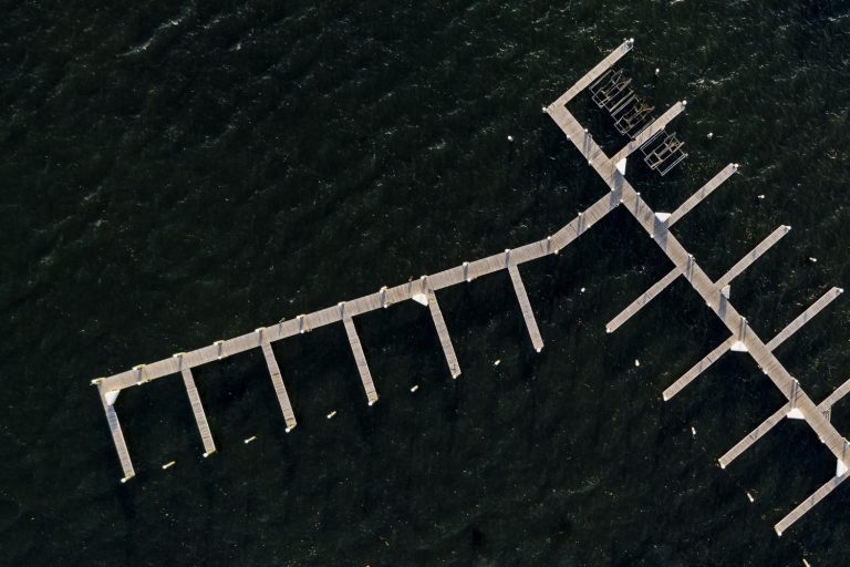 Upgrading to Zero-Maintenance Waterfront Solutions – What Estate Managers Need to Know Upgrading to Zero-Maintenance Waterfront Solutions - What Estate Managers Need to Know
