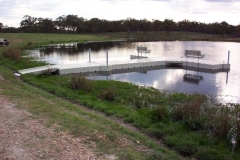 stock_pond_floating_dock